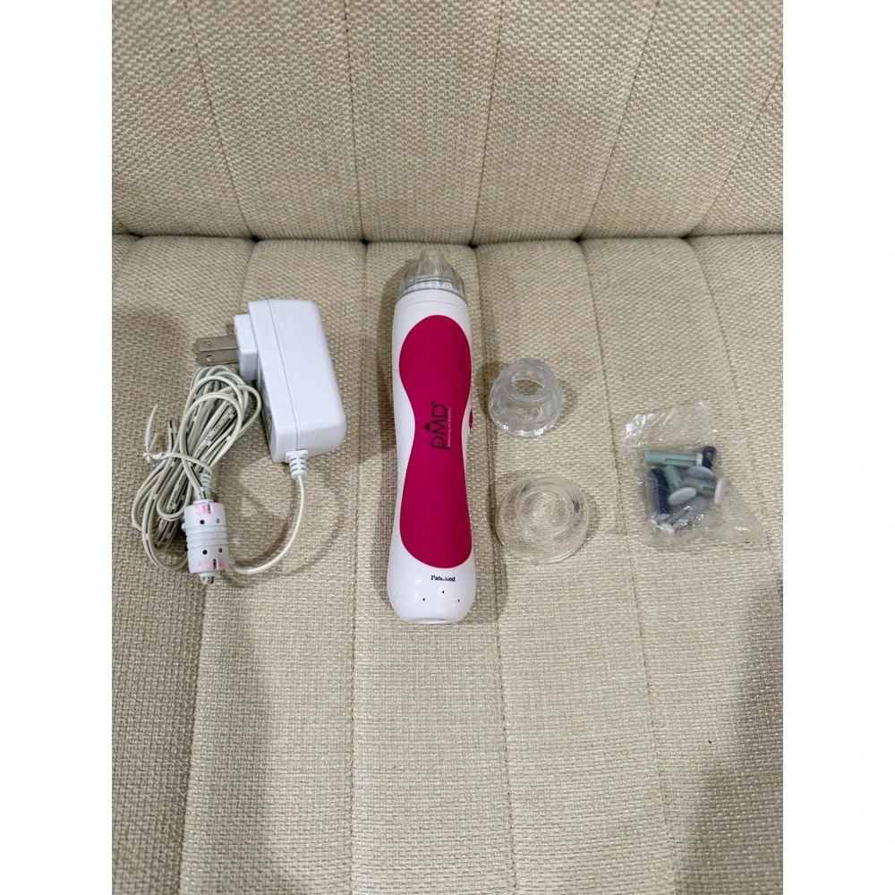 PMD Personal Microderm Classic Skincare Device White Pink with Discs and Adapter